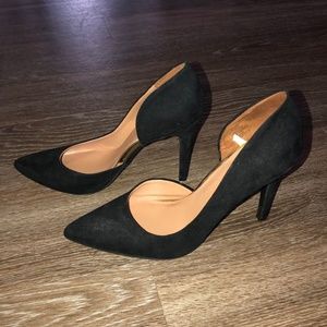 Black Pointed Toe Pumps